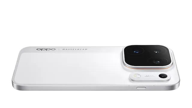OPPO Find X10 warna putih dengan modul kamera Hasselblad